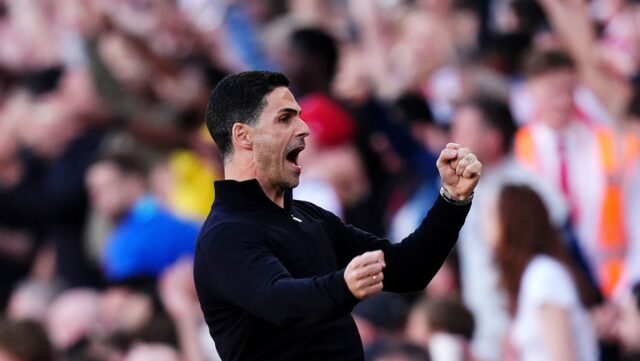 Mikel Arteta oslavuje