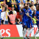 Hráči Chelsea oslavujú proti Leedsu United