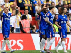 Posledný zápas Chelsea v porovnaní s rivalmi z Premier League po víťazstve Leeds United v FA Cupe Hráči Chelsea oslavujú proti Leedsu United