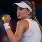 Posun v centre pozornosti: Elena Rybakina sa stiahla, pretože náhradníci pribúdajú