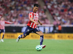Potvrdené zostavy Necaxa v Chivas Download app from appStore