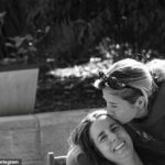 Kyra Cooney-Cross sa podelila o emotívnu báseň odhaľujúcu zármutok, keď prerušuje futbalovú kariéru, aby podporila boj svojej matky s rakovinou