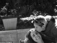 Prečítajte si hlboko osobný aktualitu hviezdy Matildas Kyry Cooney-Cross, keď odložila kariéru, aby mohla byť so svojou mamou postihnutou rakovinou Kyra Cooney-Cross sa podelila o emotívnu báseň odhaľujúcu zármutok, keď prerušuje futbalovú kariéru, aby podporila boj svojej matky s rakovinou