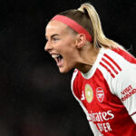 Ellen White, Jen Beattie a Ben Haines