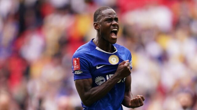 Trevoh Chalobah oslavuje