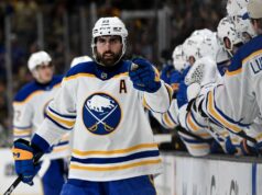Prehľad NHL: Gól Alexa Tucha dáva Sabres náskok 2:1 v sérii nad Bruins NHL: Play-off o Stanley Cup – Buffalo Sabres v Bostone Bruins