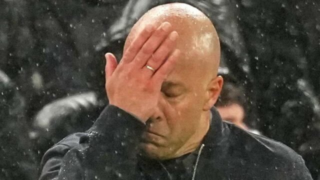 Prepadnutie slotu je nevyhnutné - ale k šéfovi Liverpoolu sa po absurdnosti PSG môže pridať niekto iný
