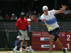 Prerušenie tenisových programov v Arkansase vyvolalo reakciu bývalého profesionála Johna Isnera Download app from appStore