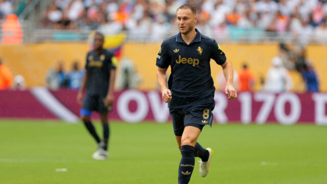 Prestup Teuna Koopmeinersa pripravil Manchester United
