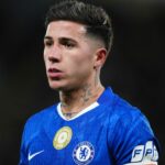 Enzo Fernandez počas zápasu Chelsea
