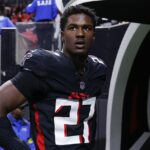 NFL „pozorne monitoruje všetok vývoj“ okolo hviezdy Falcons Jamesa Pearcea Jr