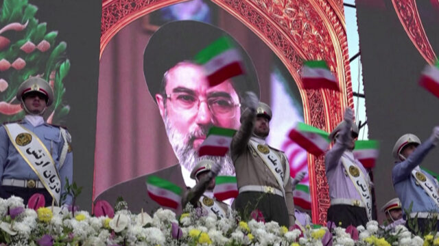 Provládne zhromaždenie v Teheráne požaduje ukončenie hrozieb USA | Americko-izraelská vojna proti Iránu
