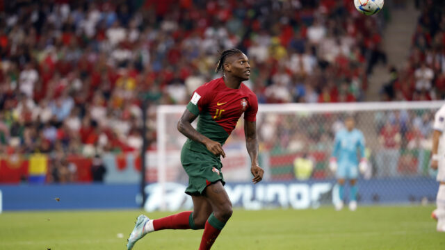 Rafael Leao sa zameriava na Manchester United a trio európskych elitných klubov
