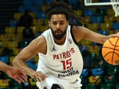 Rapper J Cole podpísal profesionálnu zmluvu s čínskym basketbalovým tímom Rapper J Cole podpísal profesionálnu zmluvu s čínskym basketbalovým tímom