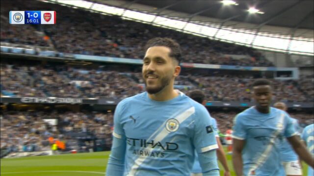 Rayan Cherki uvádza do rozpakov Gabriela Magalhaesa oslnivými nohami pred úžasným gólom proti Arsenalu
