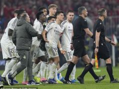 Real Madrid prehral sprisahanie po porážke Bayernu Mníchov: Zúrivé hviezdy konfrontovali rozhodcu kvôli kontroverznému rozhodnutiu, pretože hráč bol vylúčený PO plnom úväzku pred nahnevaným tunelom v chaotických scénach Rozzúrení hráči Realu Madrid po prehre prenasledovali rozhodcu Slavka Vinciča na plný úväzok