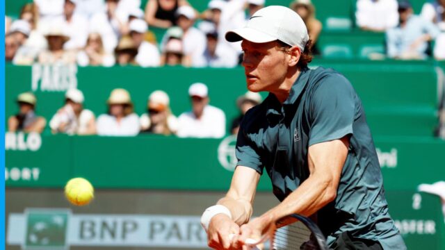 Rekordný beh Jannika Sinnera sa končí v Monte Carle
