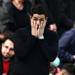 Mikel Arteta (na obrázku) dostal varovanie od Ria Ferdinanda pred súbojom Arsenalu s Manchestrom City.