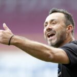 Roberto De Zerbi gestikuluje