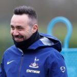 Roberto De Zerbi potvrdil, že dvaja tréneri Tottenhamu pribudnú a šiesti zostanú