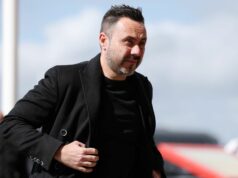 Roberto De Zerbi rozohral aranžmán Thomasa Franka a Igora Tudora pre súboj Tottenhamu proti Brightonu Roberto De Zerbi, manažér Tottenhamu Hotspur, prichádza na štadión pred zápasom Premier League medzi Sunderlandom a Tottenhamom Hotspur na Stadium of Light.