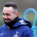 Roberto De Zerbi počas tréningu Tottenhamu Hotspur