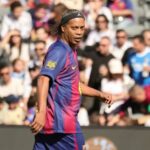Ronaldinho prehliada Kyliana Mbappeho, 38-ročného najlepšieho hráča na svete