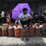 Ropný šok spúšťa globálne skoky cien, keďže vojna v Iráne sa vlečie | Newsfeed