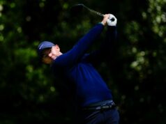 Rory McIlroy vyniká v náročných podmienkach, aby sa podelil o vedenie Masters Rory McIlroy vyniká v náročných podmienkach, aby sa podelil o vedenie Masters