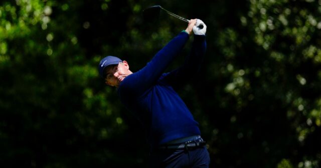 Rory McIlroy vyniká v náročných podmienkach, aby sa podelil o Rory McIlroy vyniká v náročných podmienkach, aby sa podelil o vedenie Masters
