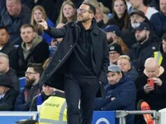 Rosenior je vyhodený z práce, keď sa zvolalo mimoriadne stretnutie po „neprijateľnej“ strate Brightonu Rosenior je vyhodený z práce, keď sa zvolalo mimoriadne stretnutie po "neprijateľnej" strate Brightonu