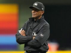 Rozhodca MLB CB Bucknor zosmiešňovaný za zlý call Rozhodca MLB CB Bucknor zosmiešňovaný za zlý call
