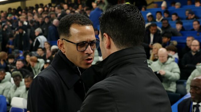 Prepustenie Liama ​​Roseniora v Chelsea by malo byť pre Arsenal varovaním pri riadení budúcnosti svojich trénerov.