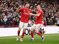 Rozprávka o dvoch obrancoch vo Forest-Ville s gólmi na oboch koncoch Download app from appStore