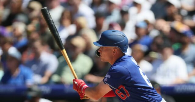 Ryan Ward má za sebou solídny debut, ale Roki Sasaki a Dodgers prehrávajú so Rockies
