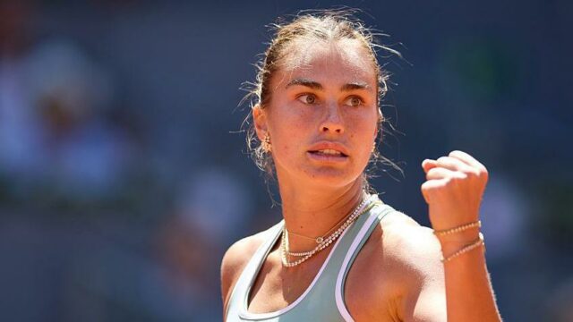 Sabalenková bojuje späť, aby porazila Osaku na Madrid Open
