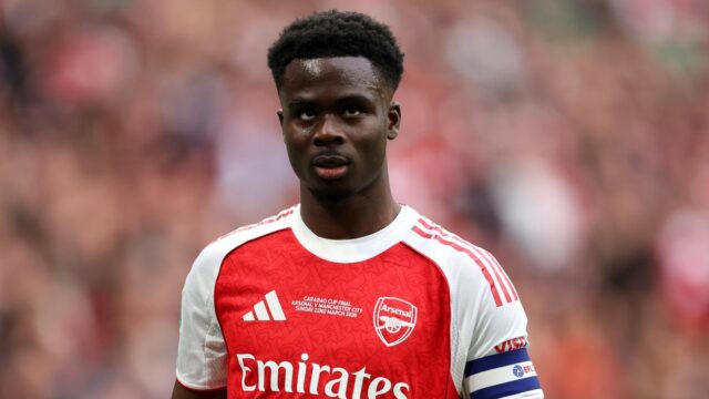 Prizerá sa Bukayo Saka z Arsenalu
