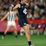 Hviezda Carltonu Elijah Hollands mal noc, na ktorú zabudol, keď Collingwood vo štvrtok porazil Blues