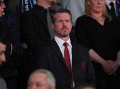 Šéf Liverpoolu zdvojnásobil svoj postoj k lístkom pred protestmi fanúšikov na Anfielde PARÍŽ, FRANCÚZSKO - 8. apríla: Generálny riaditeľ FC Liverpool Billy Hogan sa zúčastňuje štvrťfinálového zápasu UEFA Champions League 2025/26 medzi Paris Saint-Germain FC a Liverpool FC v Parc des Princes 8. apríla 2026 v Paríži vo Francúzsku. (Foto: Federico Pestellini/Eurasia Sport Images/Getty Images)