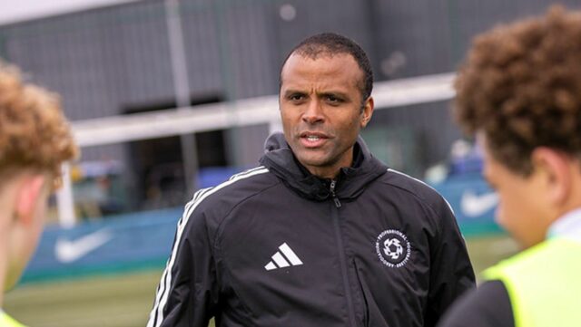 Šéf PFA zdvihol víko na londýnskom maratóne poháňanom rodinným trápením
