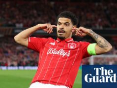 Skorý úder Gibbsa-Whitea bol rozhodujúci, pretože Nottingham Forest prekonal 10-členné Porto | Európskej ligy Skorý úder Gibbsa-Whitea bol rozhodujúci, pretože Nottingham Forest prekonal 10-členné Porto | Európskej ligy