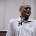 Skvelý Michael Cooper z Lakers sa predstavil ako tréner Cal State LA