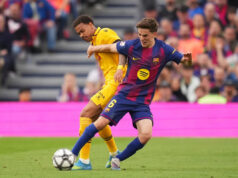 Sledujte: Fanúšikom Barcelony sa po výhre v derby chytil ostrý súboj s hráčmi Espanyolu Download app from appStore