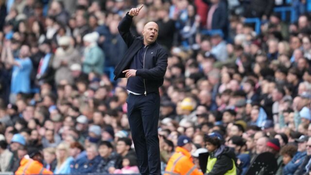 Slot pod väčším tlakom v Liverpoole po „neuveriteľnom sklamaní“ z pokorenia City v FA Cupe
