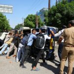 Slzný plyn vystrelil na indických pracovníkov, ktorí požadujú vyššie mzdy, keďže rastú životné náklady | Správy o právach pracovníkov