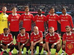 „Som legenda Man Utd, ale rok po odchode z klubu bol najlepší v mojom živote.“ MANCHESTER, ANGLICKO - 9. AUGUST: David de Gea z ACF Fiorentina kvituje fanúšikov po predsezónnom priateľskom zápase medzi Manchestrom United a ACF Fiorentina na Old Trafford 9. augusta 2025 v Manchestri v Anglicku. (Foto: Matt McNulty/Getty Images)