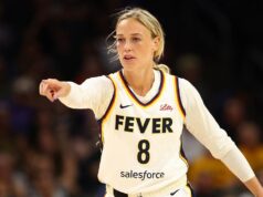 Sophie Cunningham opätovne podpísala zmluvu s Indiana Fever na jeden rok Sophie Cunningham opätovne podpísala zmluvu s Indiana Fever na jeden rok