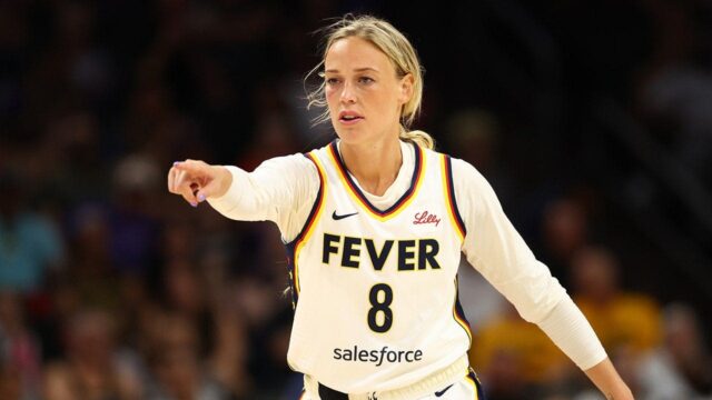 Sophie Cunningham opätovne podpísala zmluvu s Indiana Fever na jeden rok

