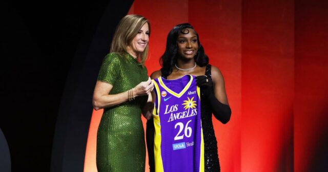 Sparks nadšený, že pristane všestrannému Ta'Niya Latsonovi na konci draftu Sparks nadšený, že pristane všestrannému Ta'Niya Latsonovi na konci draftu WNBA