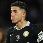 Enzo Fernandez z Chelsea vyzerá skľúčene